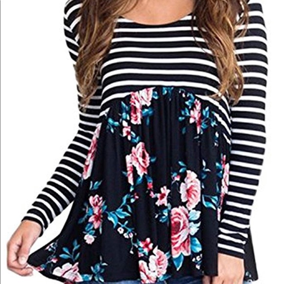 2XL Women’s Floral/Striped Top EUC - Picture 2 of 3